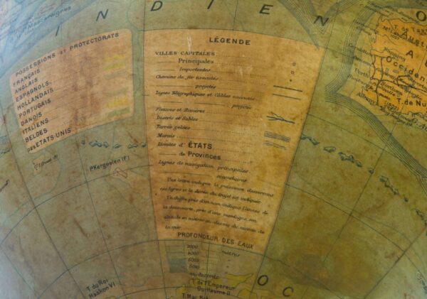 French table globe - Image 4