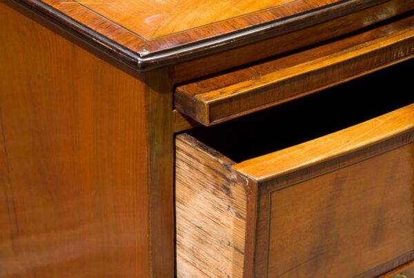 George III three drawer bow fronted chest - Image 9