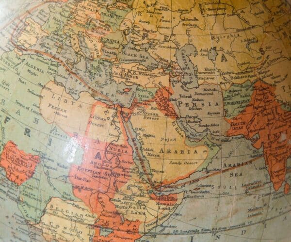 Phillips table globe - Image 5