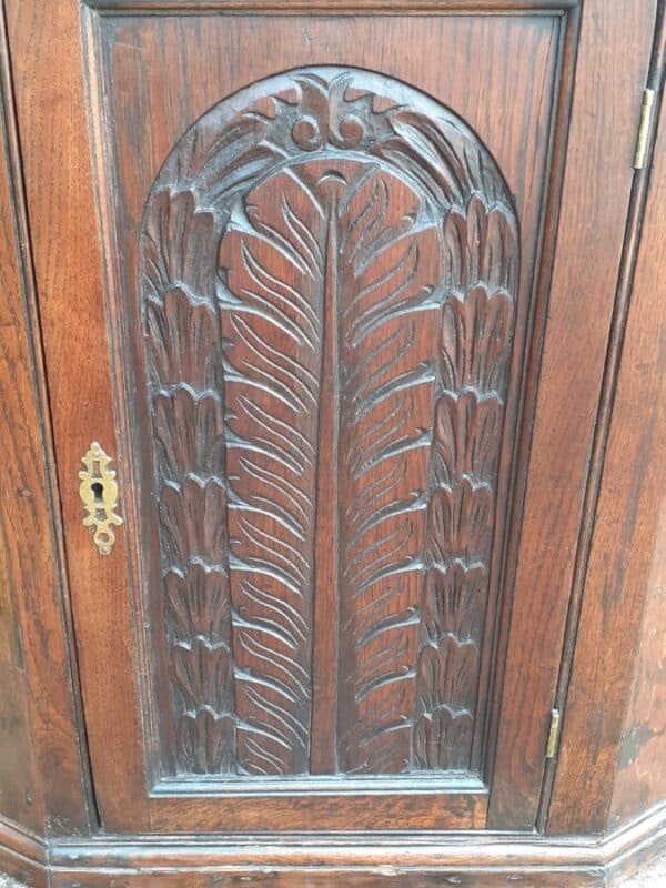 Small oak hanging corner cupboard – 18th century corner cupboard Antique Cupboards 7