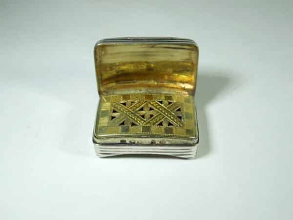 Silver Vinaigrette Hallmarked Birmingham 1805 Antique Boxes 3