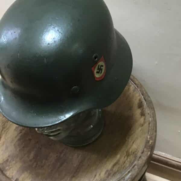 2WW GERMAN SOLDIERS HELMET Antique Collectibles 5