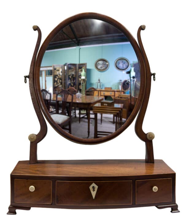 A Georgian Oval mahogany dressing table Mirror - Image 3