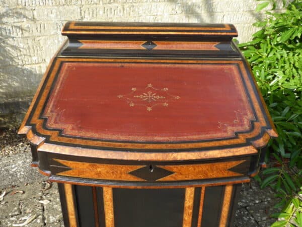 Victorian Davenport – ebony and amboyna circa 1870 amboyna Antique Desks 7