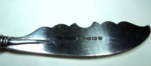 Antique Silver Mother of Pearl Butter Knife - Image 4