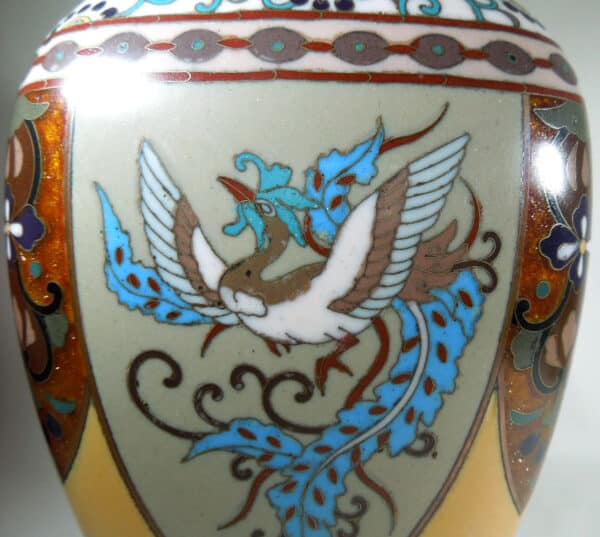 Antique Meijii Period Japanese Cloisonne Vase with Ginbari - Image 8
