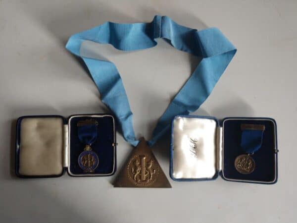 Unique set of silver medals awarded to Professor N L Hanson South African Architect Manchester Design Architect Antique Silver 3