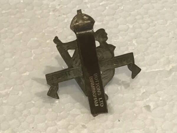 ROYAL ULSTER RIFLES 1944 CAP BADGE VERY RARE - Image 2