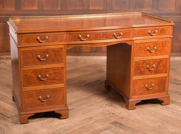 Quality Mahogany Knee Hole Desk SAI2482
