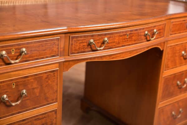 Quality Mahogany Knee Hole Desk SAI2482 Antique Desks 5