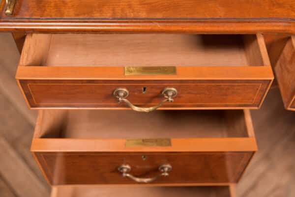 Quality Mahogany Knee Hole Desk SAI2482 - Image 14