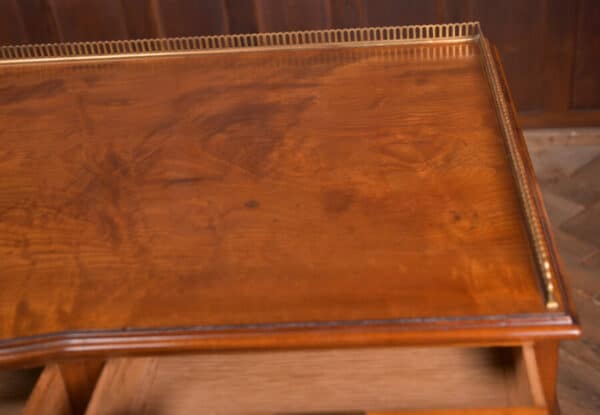Quality Mahogany Knee Hole Desk SAI2482 - Image 9