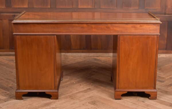 Quality Mahogany Knee Hole Desk SAI2482 - Image 17