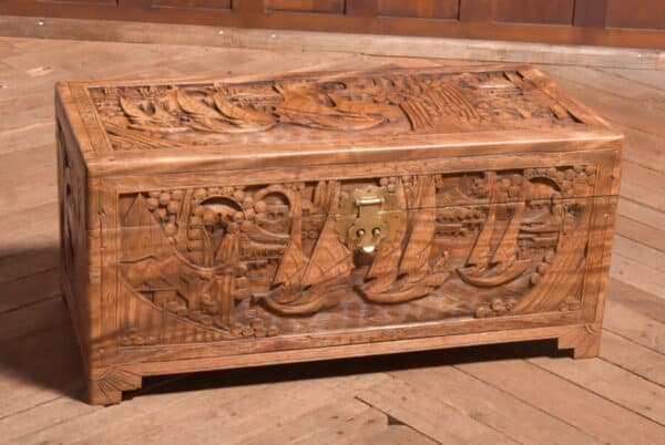 Chinese Camphor Wood Blanket / Storage Box SAI2524