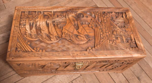 Chinese Camphor Wood Blanket / Storage Box SAI2524 - Image 2