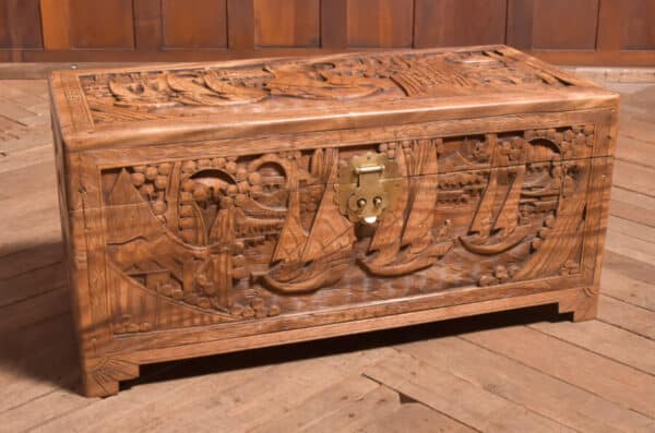 Chinese Camphor Wood Blanket / Storage Box SAI2524 - Image 3