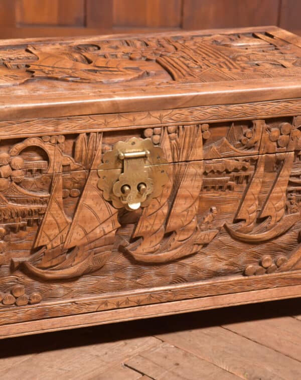 Chinese Camphor Wood Blanket / Storage Box SAI2524 - Image 4