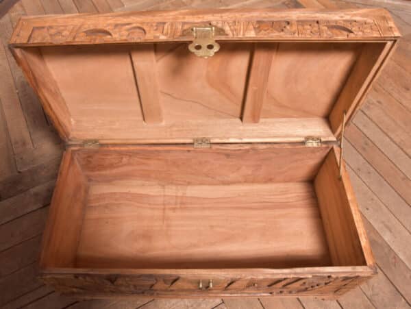 Chinese Camphor Wood Blanket / Storage Box SAI2524 - Image 8