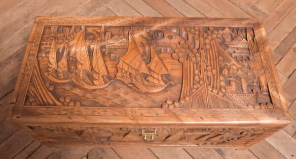 Chinese Camphor Wood Blanket / Storage Box SAI2524 - Image 9