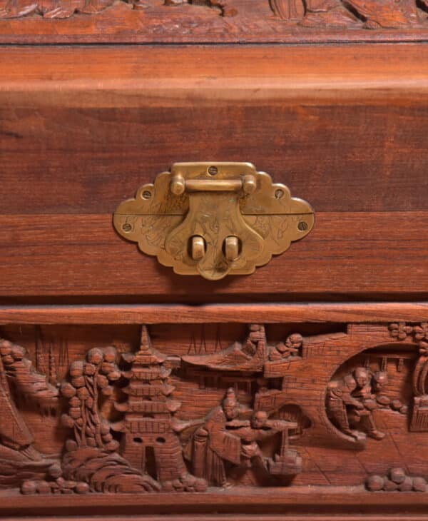 Chinese Camphor Wood Blanket / Storage Box SAI2525 - Image 5