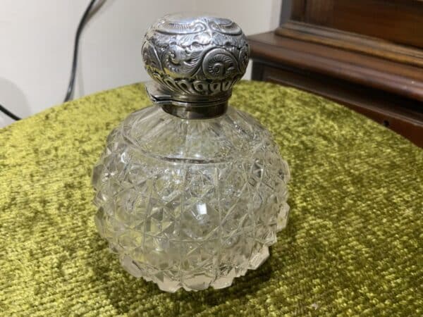 Silver topped cut glass cent bottle - Image 8