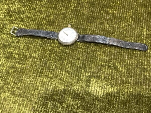 1WW Officers personal Wristwatch Antique Collectibles 3