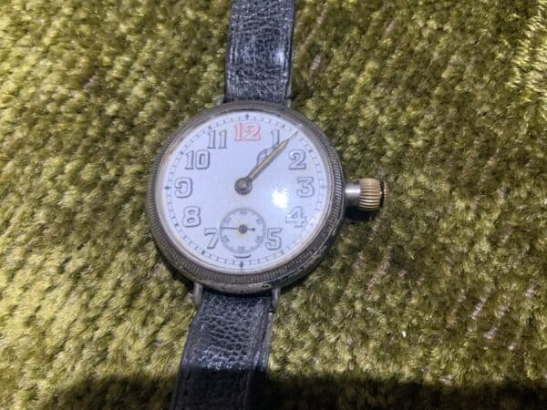 1WW Officers personal Wristwatch Antique Collectibles 6