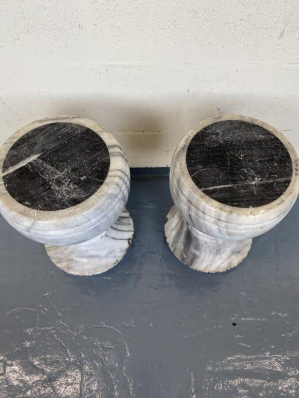 Pair of 19th century marble pedestals - Image 4