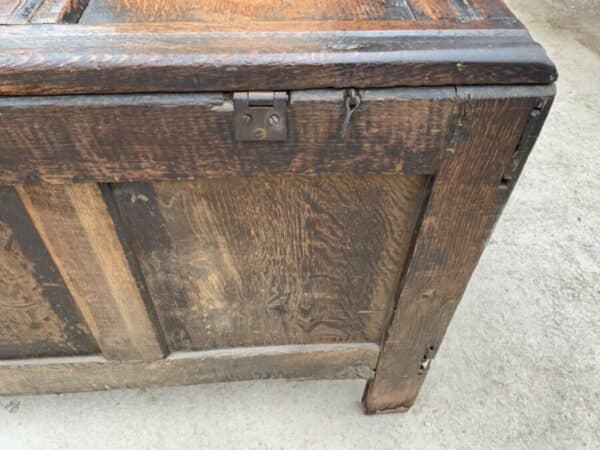 Coffer oak with carved frieze early 18th century Antique Coffers 9