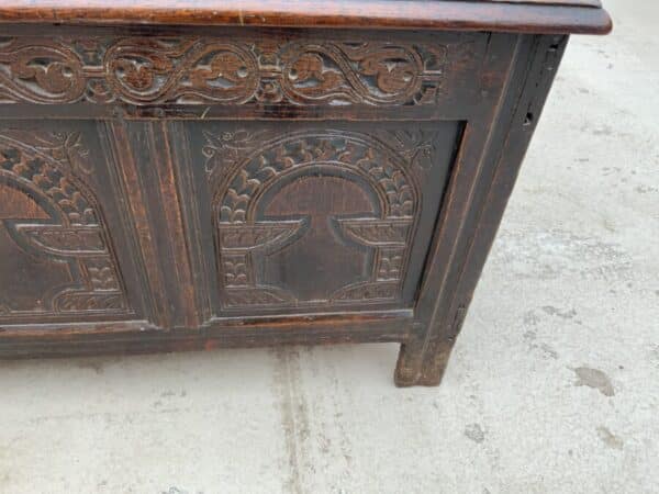 Coffer oak with carved frieze early 18th century Antique Coffers 5