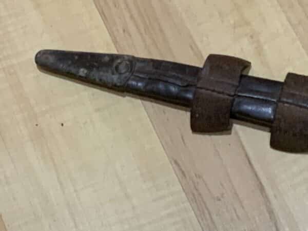 Commando’s fighting knife and scabbard 2ww Antique Knives 9