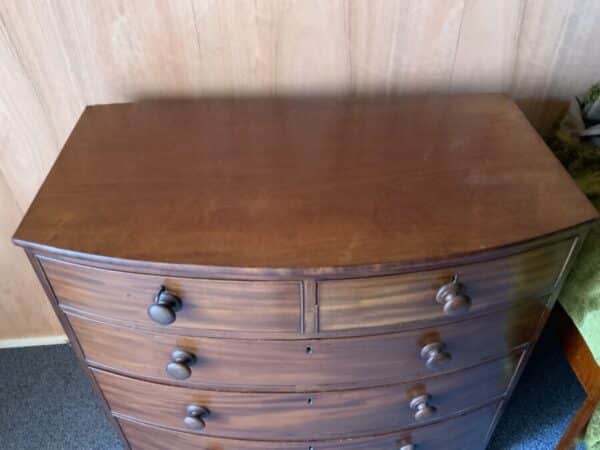Georgian Bow fronted mahogany chest of two over three drawers - Image 3