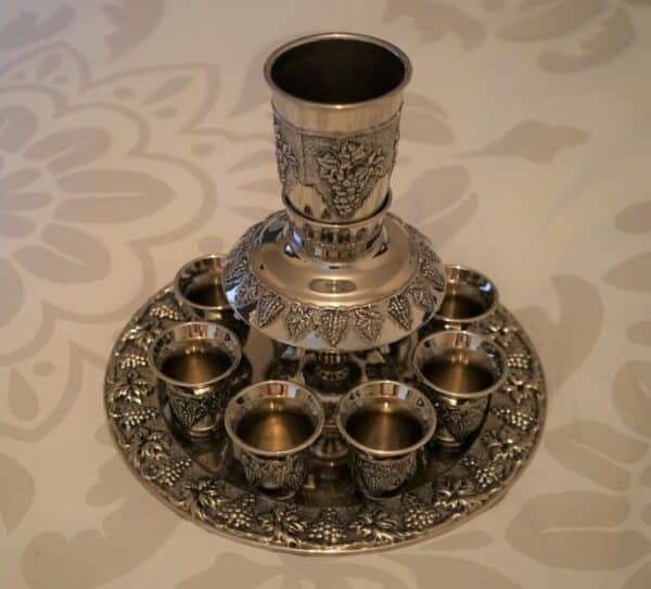 Vintage Judaica Shabbat Kiddush Cup Wine Fountain with 8 Small Kiddush Cups Becher Cup Antique Silver 14