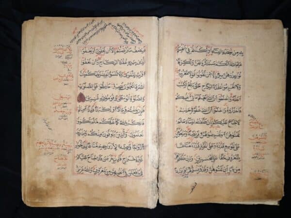 Antique islamic mughal HANDWRITTEN Quran manuscript 17th C Book Antique Art 10