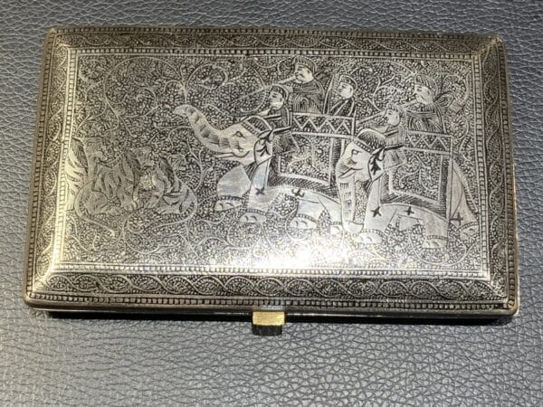Indian Mogul’s Silver Cigarettes Case “ Tiger Hunt Scenes ‘ engraved Antique Silver 11