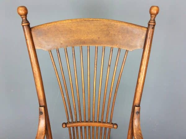Early 20th Century American Oak Rocking Chair - Image 5