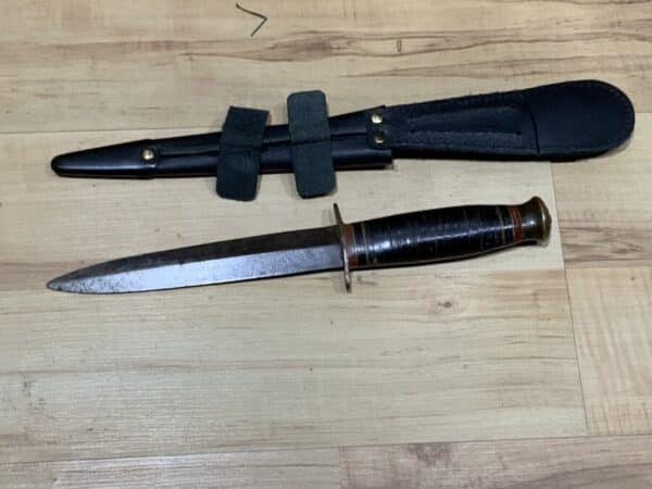 Commando fighting knife and scabbard - Image 20