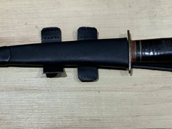 Commando fighting knife and scabbard - Image 3