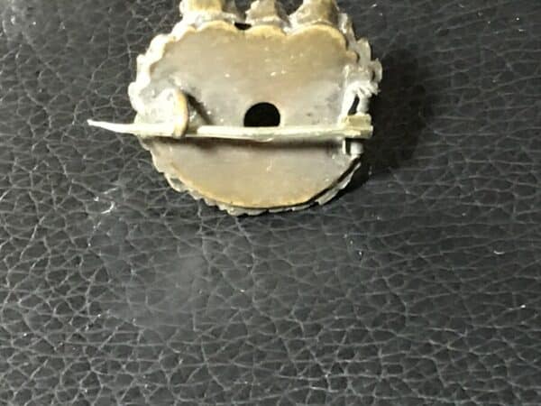 Refined Ladies Brooch - Image 6