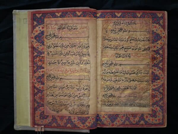 Antique islamic Mughal HANDWRITTEN Quran Manuscript 18th C Book Antique Art 9