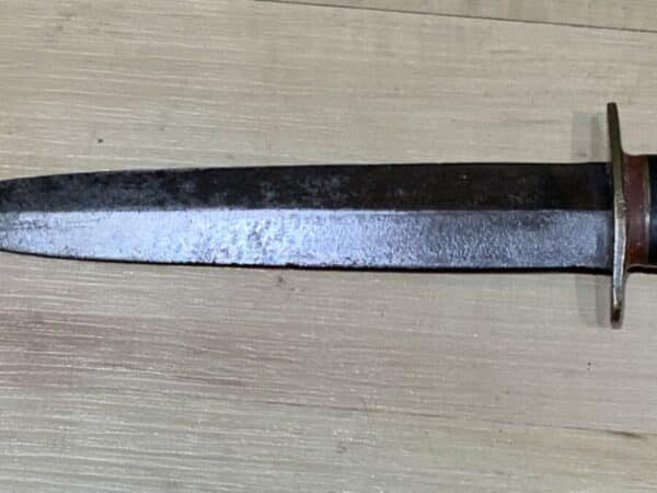 Commando fighting knife and scabbard - Image 27
