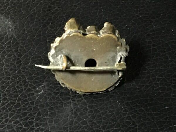 Refined Ladies Brooch Antique Jewellery 7