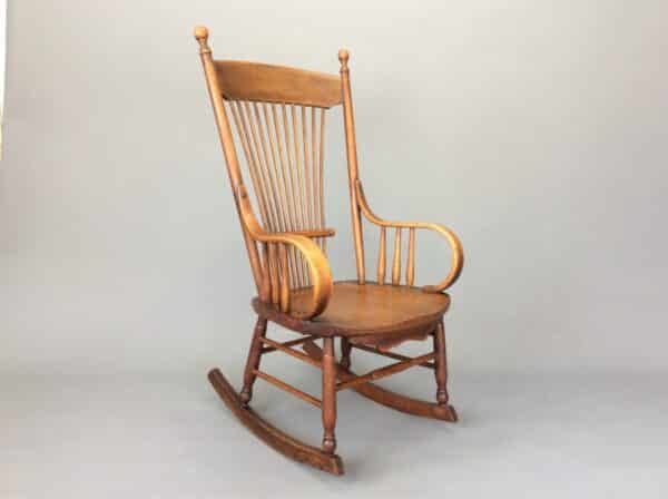 Early 20th Century American Oak Rocking Chair - Image 3
