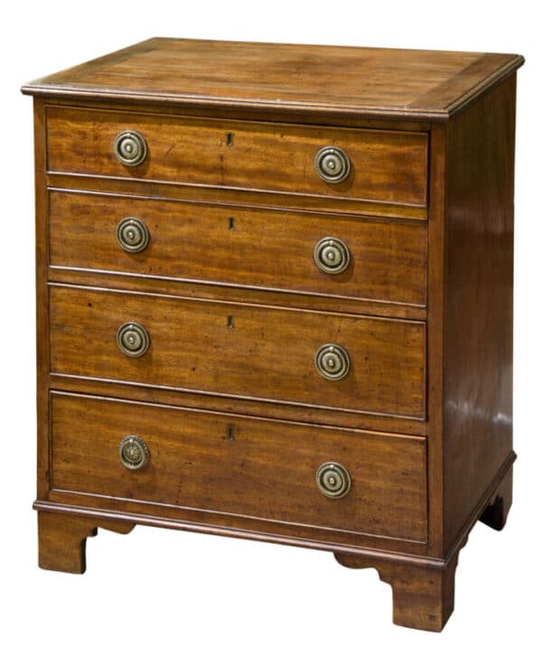 A Pretty Small early 19thCentury Mahogany Chest of Drawers Antique Chest Of Drawers 3