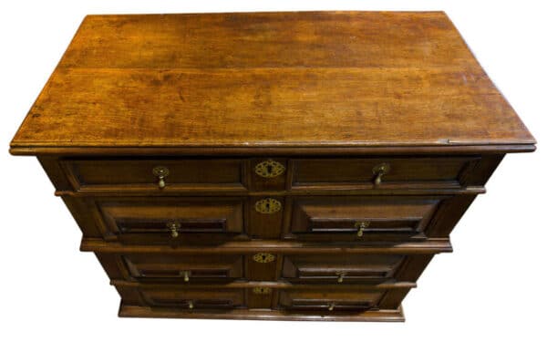 An early 18thCentury two part Oak Chest of Drawers - Image 4