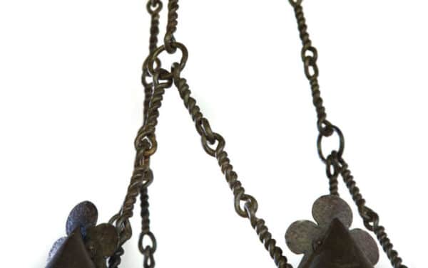 Circular iron gothic chandelier - Image 2