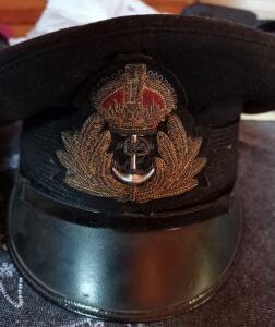 WW2 UNAITED KINGDOM NAVY-HAT WITH WHITE RAIN COVER Antique Guns, Swords & Knives