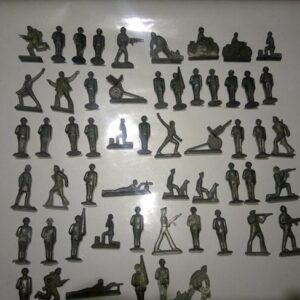 LEAD SOLDIERS Antique Toys