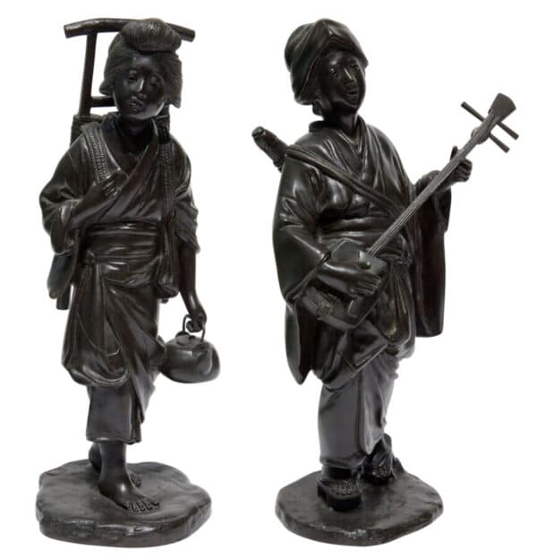 Pair of Meiji bronze female figures Miscellaneous 3