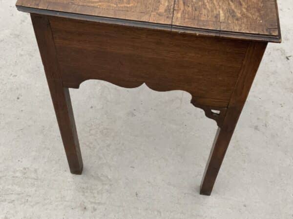 Lowboy oak with mahogany feather bounding Antique Furniture 9